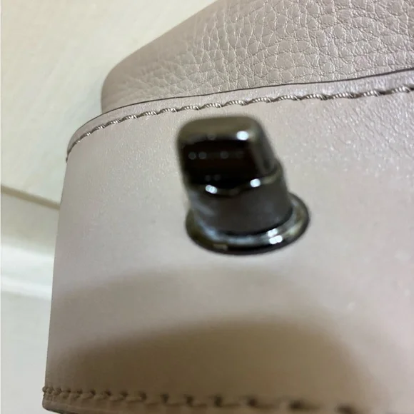 COACH Brooklyn Carryall Turnlock Shoulder Hand 2way Bag Leather BEIGE NWOT - Picture 11 of 16